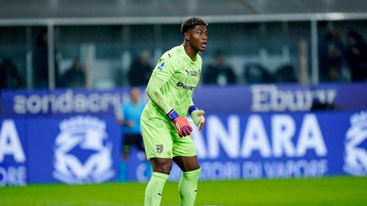 世界杯手机直播-23岁日本国门获英超豪门青睐？媒体称“已展开行动”