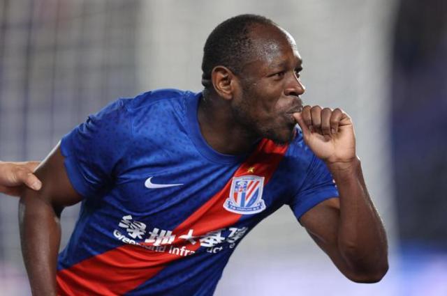 世界杯app下载-莫雷诺连场不敢主罚点球 巴索戈绝平为丢单刀救赎